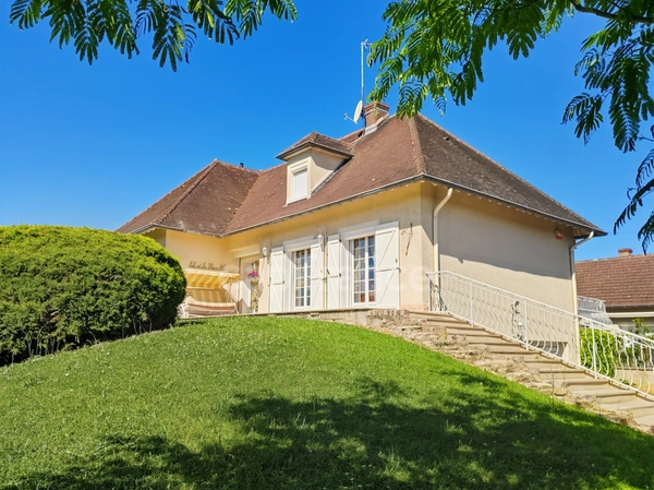À vendre : Villa grand garage à CHATENOY-EN-BRESSE (71) – 4 chambres, 183 m² habitables terrain de 1728 m²