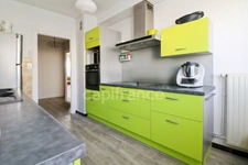 À SAISIR À CHALON-SUR-SAÔNE (71) – BEL APPARTEMENT DE 100.83 m² AVEC 2 BALCONS, GARAGE, PARKING ET CAVE !