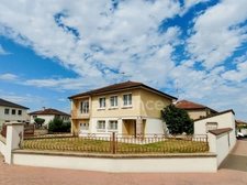 CHATENOY LE ROYAL (71) Maison à vendre de 107 m² 5 pièces terrain de 470 m² garage et dépendance !