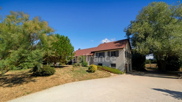 LANS (71) à vendre propriété de 116 m² 5 pièces - aménagement équestre et terrain de 26 264 m² (Futur DPE en D)