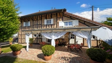 Maison de charme à Colombages de 184.67 m² à vendre 8 pièces SAINT GERMAIN DU BOIS (71) terrain de 443 m² piscine !