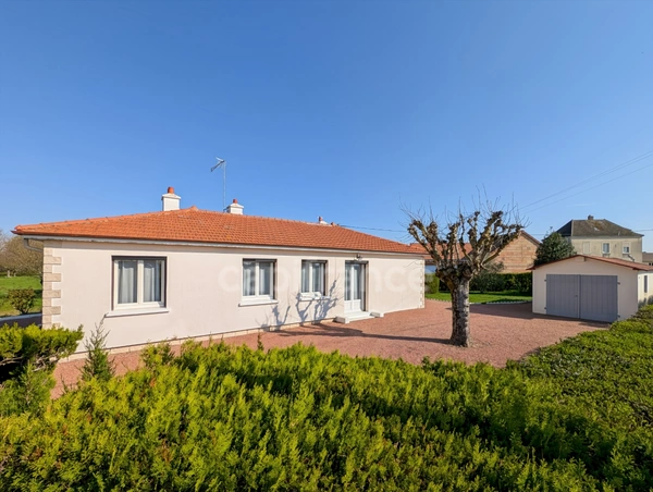 Maison de 87 m² de Plain-pied à vendre à Marnay (71) 4 pièces garage terrain de 1870 m² isolation extérieure !