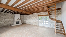 For sale: Magnificent 11-room house in Fontaines (71) with 7 bedrooms, garage, workshop, and 6000 m² of land!