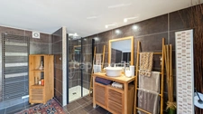 Maison à vendre 6 pièces LA CHARMEE (71) 4 chambres - terrain de 2747 m² abri voitures grande piscine !