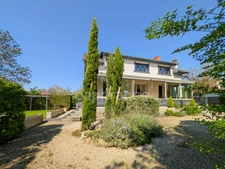 For sale in Saint-Marcel (71) Villa of 189 m² 7 rooms 5 bedrooms and building plot!