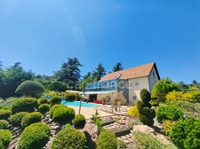 Givry (71) Maison à vendre de 250.43 m² - 6 pièces - terrain de 3 373 m² piscine !