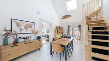 Châtenoy-En-Bresse (71) maison récente à vendre de 158 m² terrain de 1073 m² piscine chauffée Pergola bioclimatique et grand garage !
