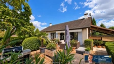 Maison à vendre 6 pièces LA CHARMEE (71) 4 chambres - terrain de 2747 m² abri voitures grande piscine !