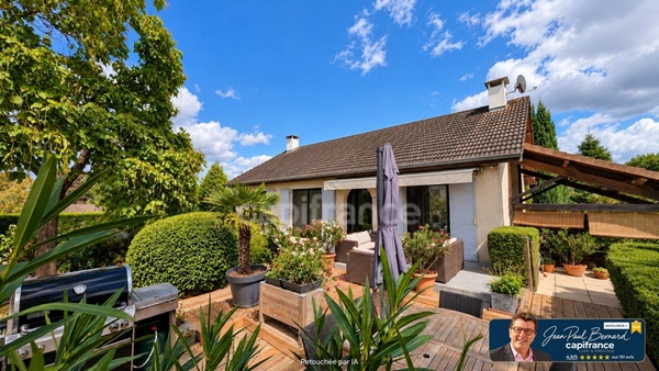 Maison à vendre 6 pièces LA CHARMEE (71) 4 chambres - terrain de 2747 m² abri voitures grande piscine !