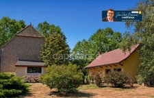 Dpt Saône et Loire (71), à vendre à 15 mn de St Marcel Villa de 163 m² et Maison ou Gite de 95 m² terrain de 4000 m²
