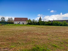 À vendre – Terrain constructible de 1 548 m² à Ouroux-sur-Saône (hors lotissement)
