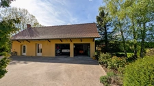 Saône-et-Loire department (71), for sale in Lessard-en-Bresse, 9-room house  