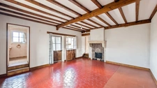 For sale: Magnificent 11-room house in Fontaines (71) with 7 bedrooms, garage, workshop, and 6000 m² of land!