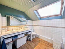 For sale in Saint-Marcel (71) Villa of 189 m² 7 rooms 5 bedrooms and building plot!