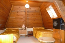 Maison 6 chambres avec 4600m2 de jardin, grand sous-sol, possibilité de vie en plain-pied (Calvinet-Puycapel, 15)