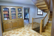Maison 6 chambres avec 4600m2 de jardin, grand sous-sol, possibilité de vie en plain-pied (Calvinet-Puycapel, 15)