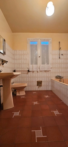 Maison plain-pied avec jardin, sous-sol, garage, 2 chambres