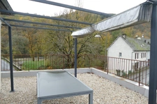 Maison avec très grand garage-atelier au bord du Lot (Cassaniouze, 15)