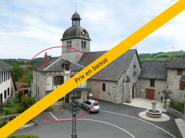 Grande maison rénovée avec atelier ou local commercial, terrasse panoramique et jardin (Mourjou - Puycapel, 15)