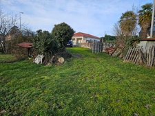 Grange sur 2 niveaux avec atelier, puits et terrain attenants