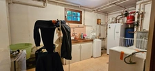 Maison 6 chambres avec 4600m2 de jardin, grand sous-sol, possibilité de vie en plain-pied (Calvinet-Puycapel, 15)