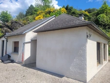 Maison avec très grand garage-atelier au bord du Lot (Cassaniouze, 15)