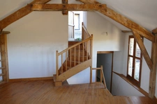 Grande maison rénovée avec atelier ou local commercial, terrasse panoramique et jardin (Mourjou - Puycapel, 15)