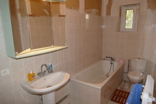 Maison à rénover avec local commercial et logement indépendants (Maurs, 15)