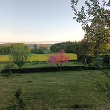 Maison plain-pied, restaurée, avec sous-sol et jardin, proche commerces et services médicaux