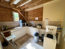 villa principale T7 avec piscine et jardin + 2 petits immeubles locatifs composés de 20 chambres / à vendre à MONTPELLIER (34)