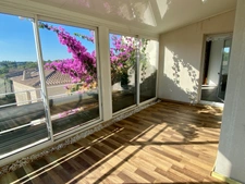  À LOUER – Appartement T4 meublé en duplex avec véranda, terrasse et garage – Montpellier Millénaire