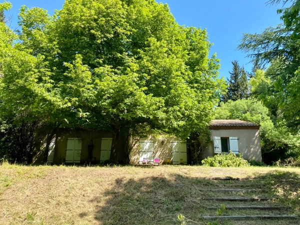 Villa d’exception à rénover – Parc arboré de 3 906 m² – Clapiers