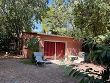 villa principale T7 avec piscine et jardin + 2 petits immeubles locatifs composés de 20 chambres / à vendre à MONTPELLIER (34)