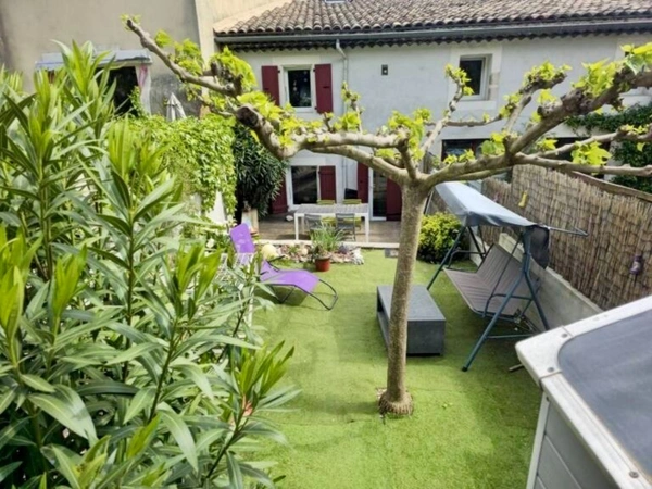 Dpt Ardèche (07), à vendre ROCHEMAURE T3 duplex en rez de jardin 