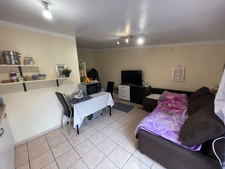 villa principale T7 avec piscine et jardin + 2 petits immeubles locatifs composés de 20 chambres / à vendre à MONTPELLIER (34)