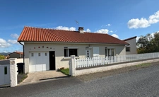 Maison à vendre à La Sauvetat (63730) – 124 m² – 4 chambres – Terrain 555 m² – Deux logements indépendants – 330 000 €