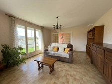 Maison à vendre à La Sauvetat (63730) – 124 m² – 4 chambres – Terrain 555 m² – Deux logements indépendants – 330 000 €