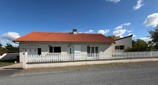 Maison à vendre à La Sauvetat (63730) – 124 m² – 4 chambres – Terrain 555 m² – Deux logements indépendants – 330 000 €