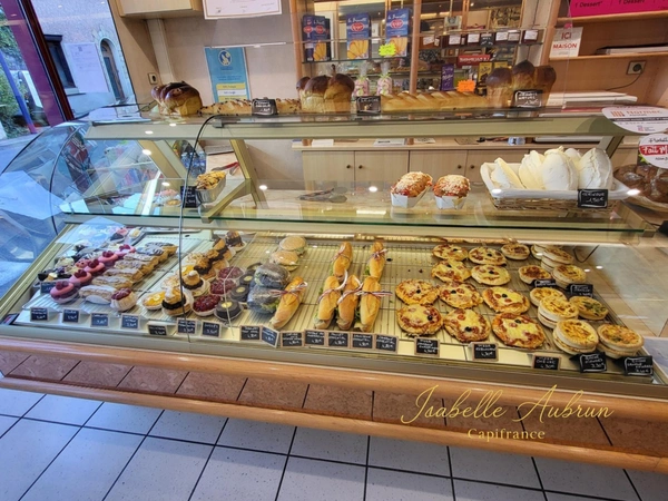 Fonds de commerce À VENDRE – BOULANGERIE-PÂTISSERIE AVEC LOGEMENT DE FONCTION – AFFAIRE SAINE ET RENTABLE VILLARD BONNOT (38)