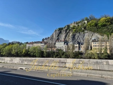Local/bureau Bail à céder  GRENOBLE (38)