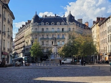 Fonds de commerce bar - restaurant à vendre GRENOBLE (38)