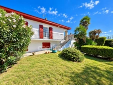ANGLET FLEURISTES – Maison 9 pièces de 202 m² habitables – Double habitation ou activité professionnelle/libérale possible