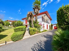 ANGLET FLEURISTES – Maison 9 pièces de 202 m² habitables – Double habitation ou activité professionnelle/libérale possible
