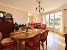 ANGLET FLEURISTES – Maison 9 pièces de 202 m² habitables – Double habitation ou activité professionnelle/libérale possible