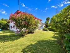 ANGLET FLEURISTES – Maison 9 pièces de 202 m² habitables – Double habitation ou activité professionnelle/libérale possible