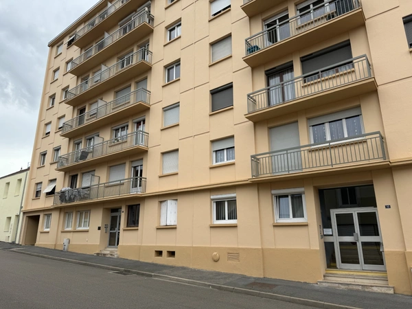 Dpt Saône et Loire (71), à vendre MONTCEAU LES MINES appartement T4   