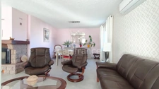 VEAUCHE – BELLE MAISON FAMILIALE de 130 m², CLIMATISEE, LUMINEUSE, TRES BIEN EQUIPEE, AU CALME sur 1050 m² de TERRAIN CLOS