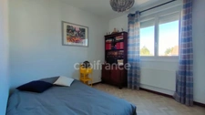 VEAUCHE – BELLE MAISON FAMILIALE de 130 m², CLIMATISEE, LUMINEUSE, TRES BIEN EQUIPEE, AU CALME sur 1050 m² de TERRAIN CLOS