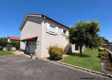 VEAUCHE – BELLE MAISON FAMILIALE de 130 m², CLIMATISEE, LUMINEUSE, TRES BIEN EQUIPEE, AU CALME sur 1050 m² de TERRAIN CLOS