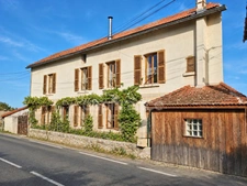 Maison à vendre 7 pièces PANISSIERES (42)